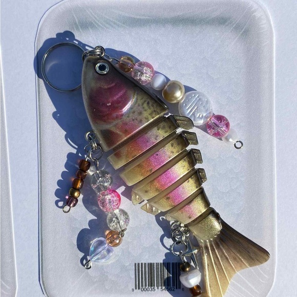 Colorful Fish Keychain Set - Picture 3 of 15